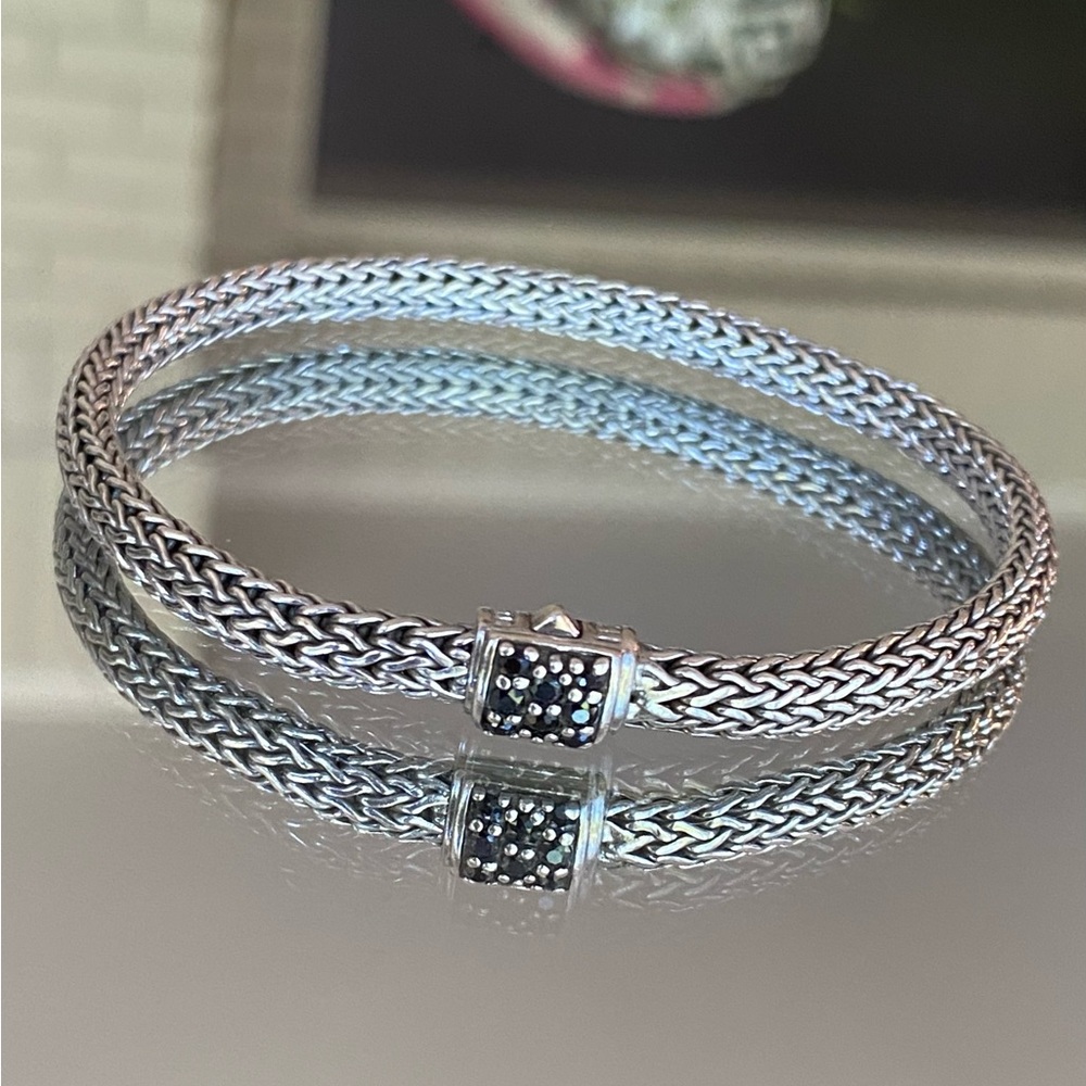 Gorgeous like new John Hardy bracelet!
